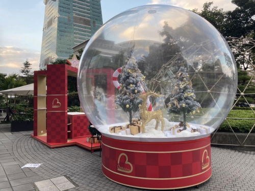 Bellwishes貝爾威旭在台北ATT4FUN百貨打造信義區最大耶誕水晶球與公益團體共同散播溫暖做愛心